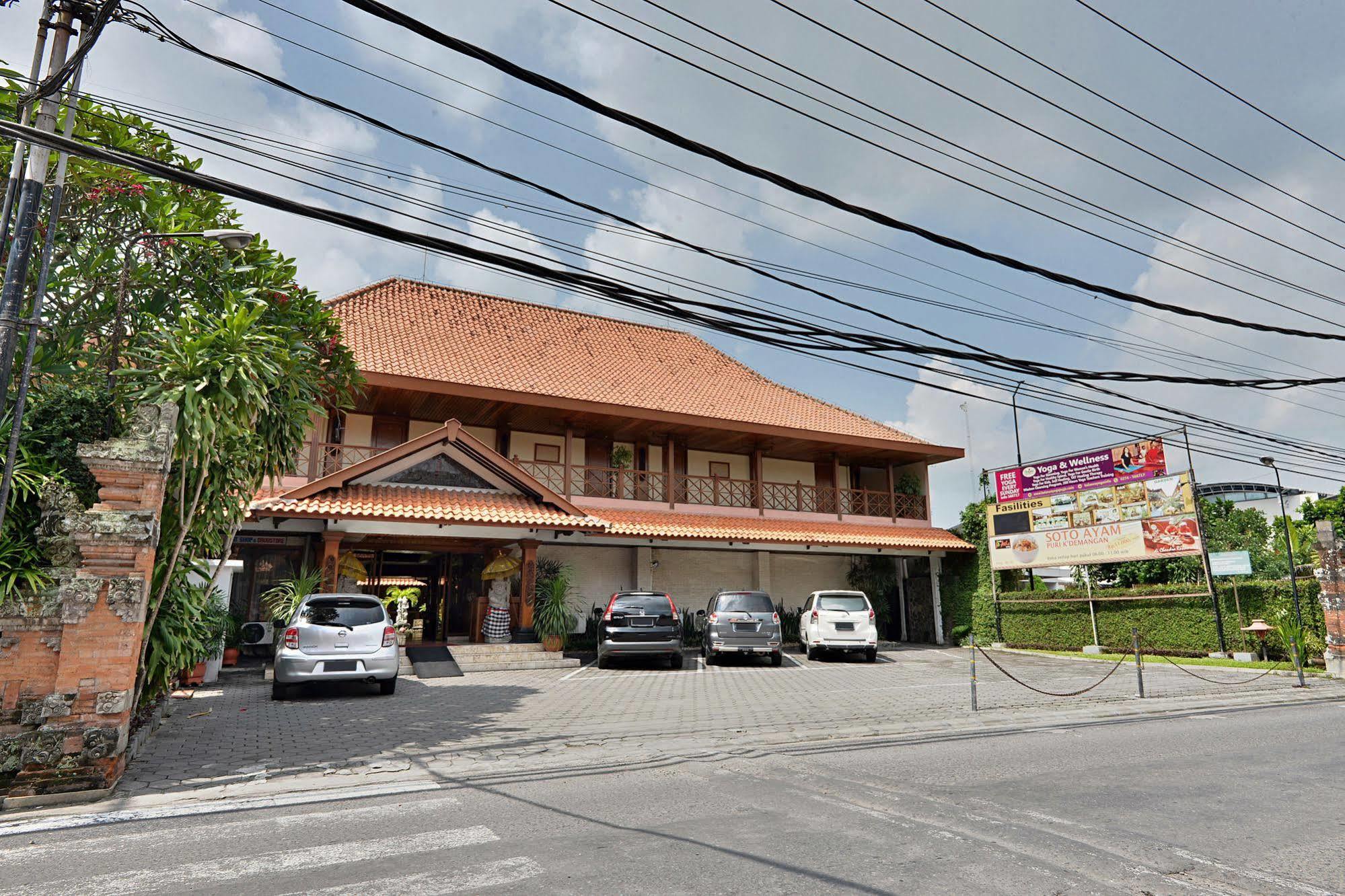 Zen Rooms Jogja Cendrawasih Pakualaman Bagian luar foto