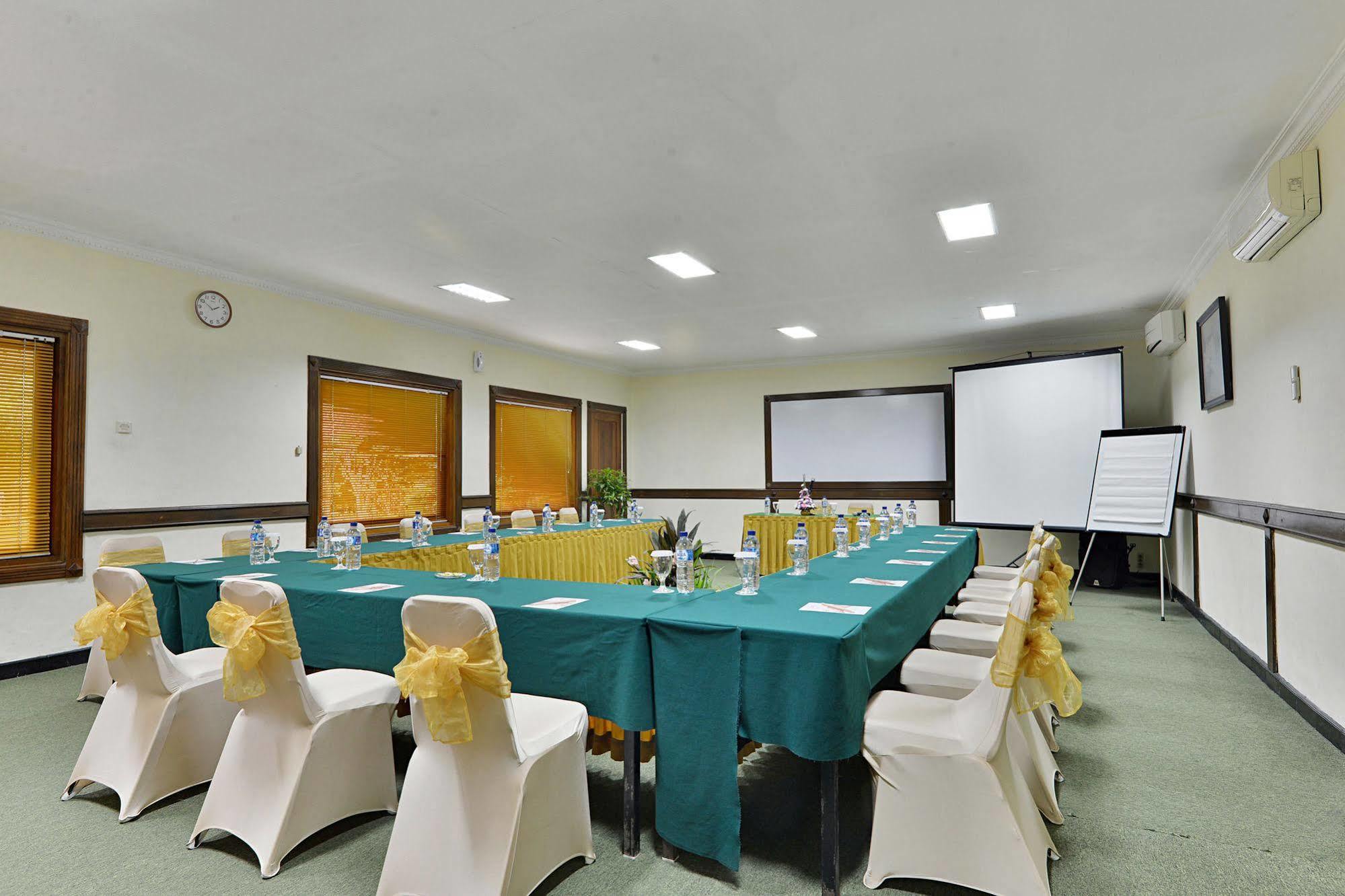 Zen Rooms Jogja Cendrawasih Pakualaman Bagian luar foto