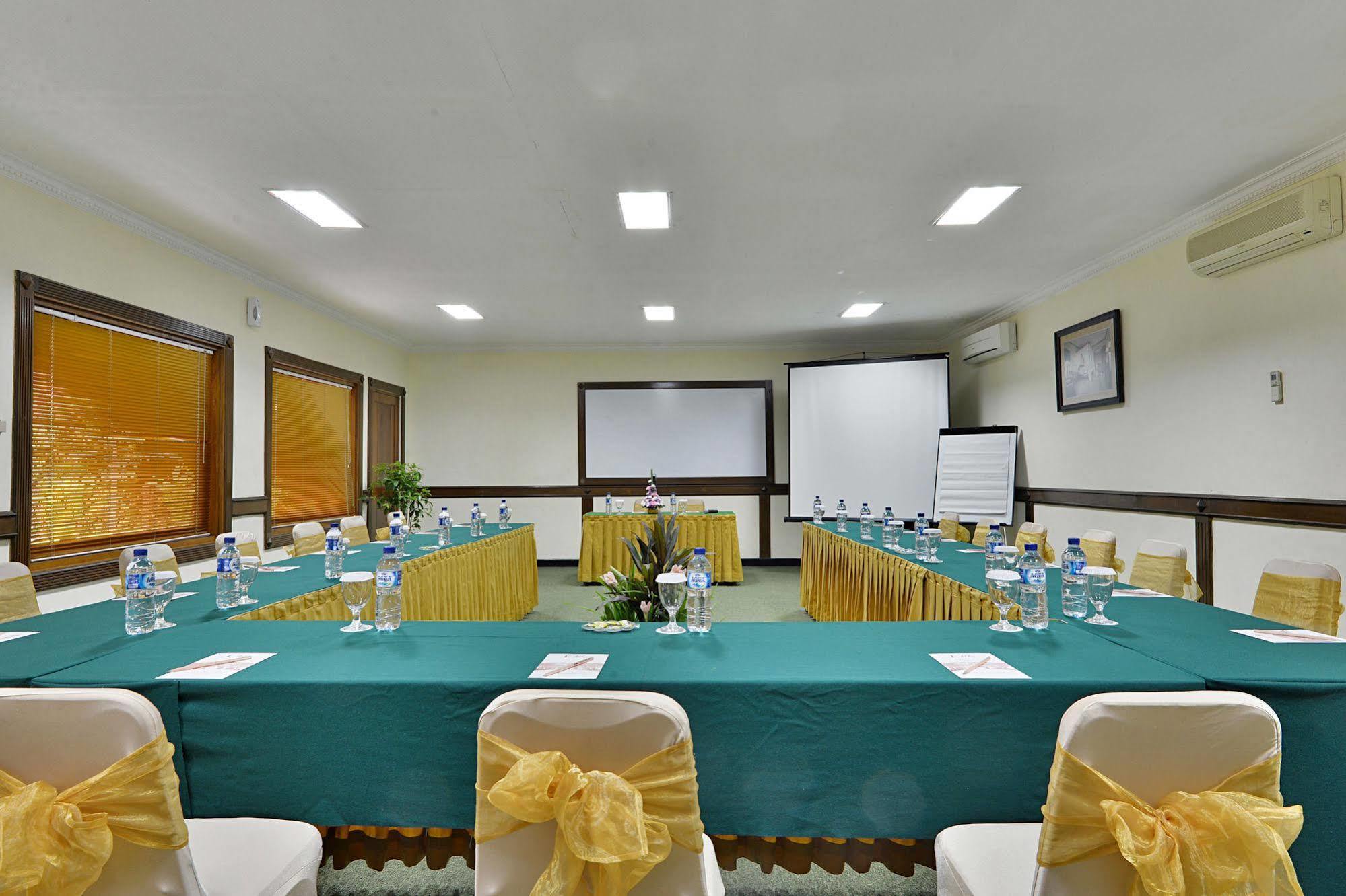 Zen Rooms Jogja Cendrawasih Pakualaman Bagian luar foto